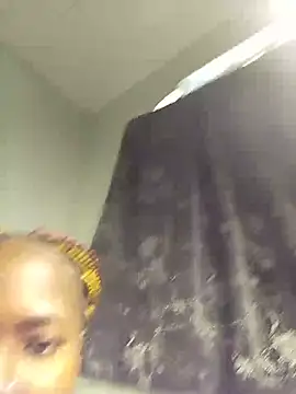 Petite_lilmama webcam