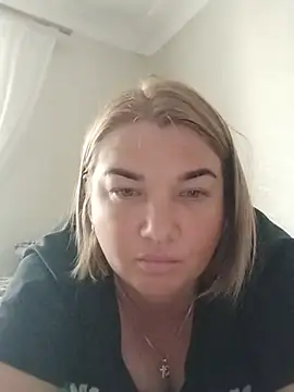 MiyaOlliver webcam