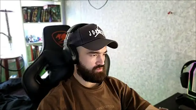 _Serious_Man webcam