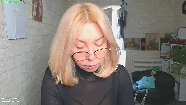 Willa_Wisp webcam
