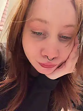 SlavicCandy live cam on StripChat
