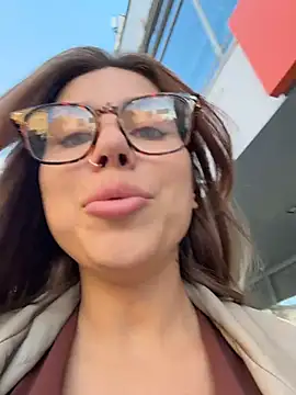 jucie_boom (F young) - MAKE ME CUM IN TAXI