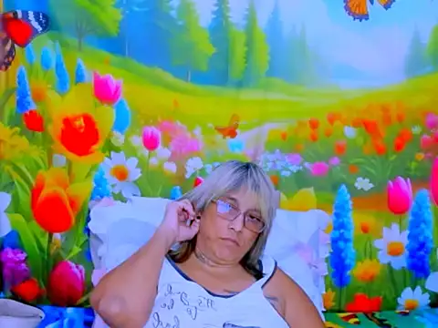 indianroxy webcam