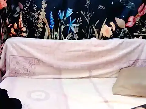 indiansexcsmile4u webcam