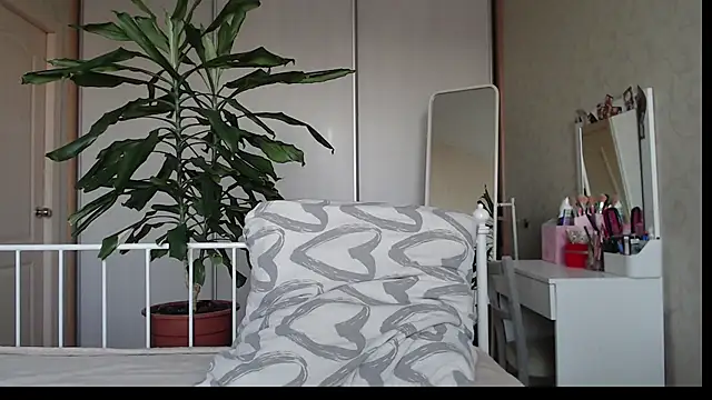 ShyEvaa webcam