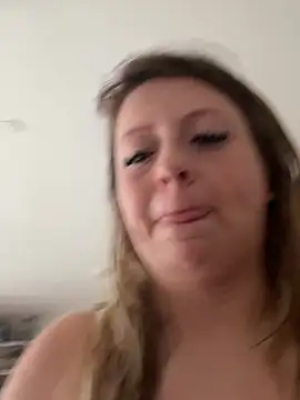 Poppyshaw_ live sex cam