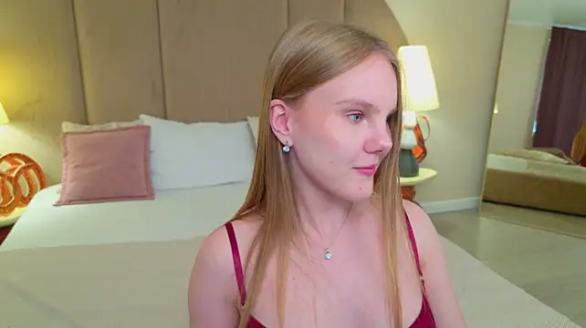 Lili_Lohan webcam