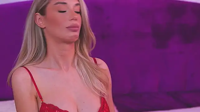EllinaNuria webcam