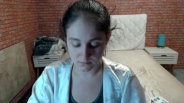 Holliy_Cooper webcam