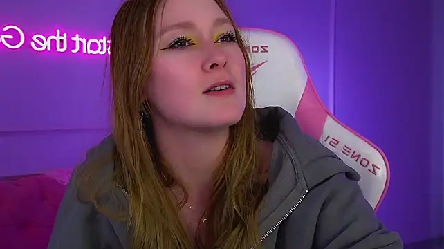 AgataFoxley webcam