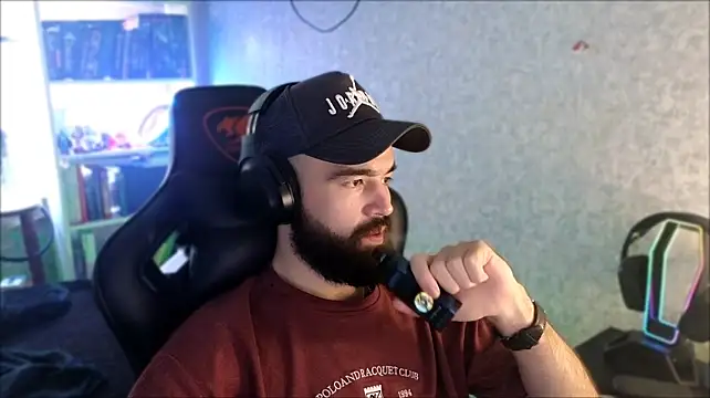 _Serious_Man webcam
