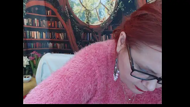 PlayfullMature webcam