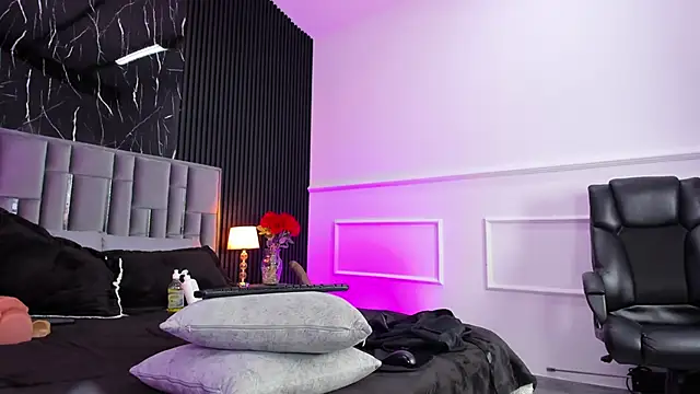 bigsexxyass (F milf) - PLUG ANAL+2 FINGERS