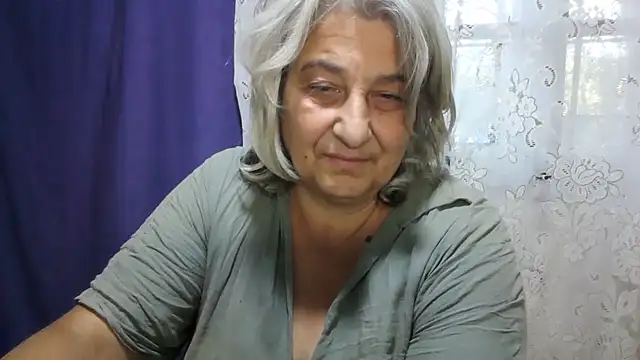 ExquisiteMature webcam