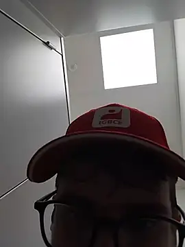 DesertedMonoxide live cam on StripChat