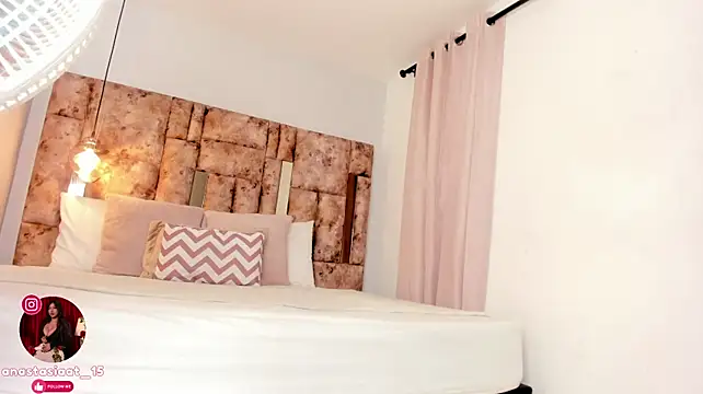 Miia_Thompsonn webcam