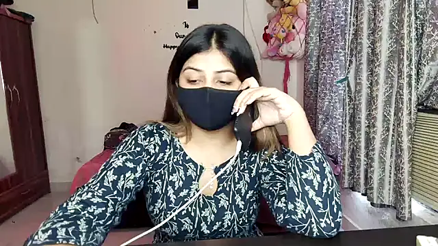 Hot-Shivangi