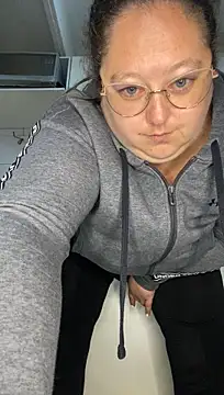 chloee_peach (F milf) - 😈💦WET MY PUSSY A LOT OPEN WINDOWS💦😈