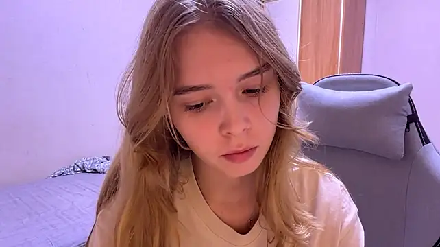 hebrewriding (F teen) - Tease youw ith ym sexy belly
