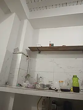 LolaWorly webcam