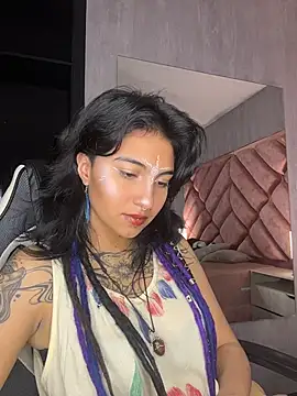 Velvet_Mysstic webcam
