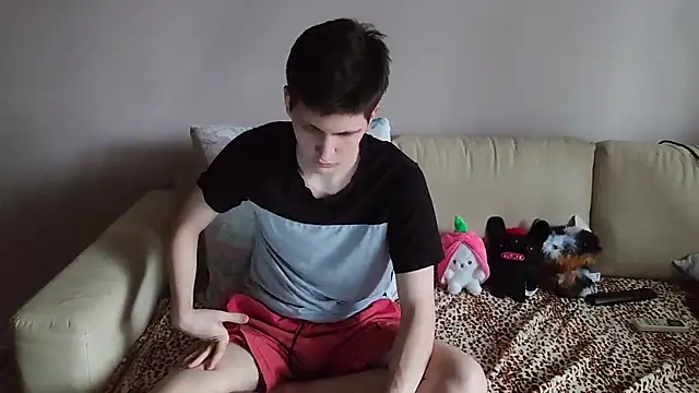 arturosweet (M twink) - start jerking off until I cum!