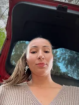 Wonder_Kari webcam