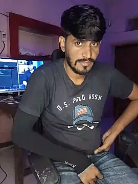 Yuvi_hot