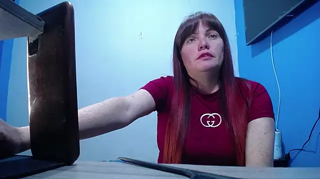 carolinhe26