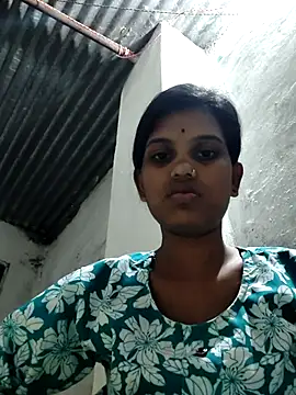Hott_Surabhi