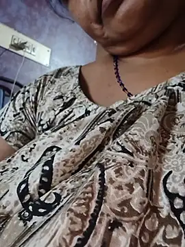 Husn_Malika77
