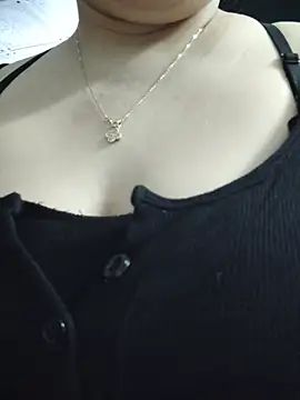 Evelyn_9 live cam on StripChat