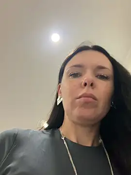 Anichka35 live cam on StripChat