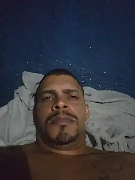 Santos240675 live cam on StripChat