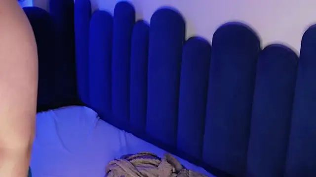 BeeaMayer live sex cam