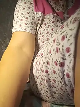 Tina_Mirabella live cam on StripChat