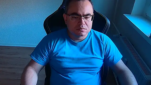 Latexboy893