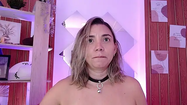 milfsecret69 webcam