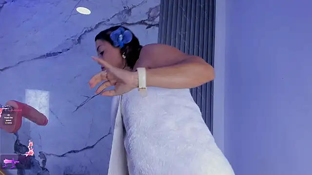 shayra_boobs2