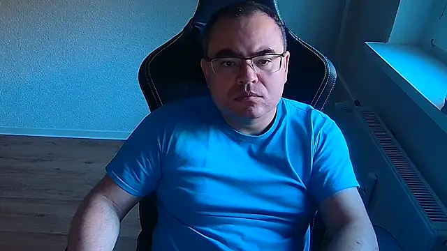 Latexboy893