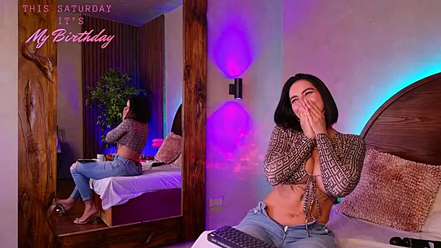 renata_black_ webcam
