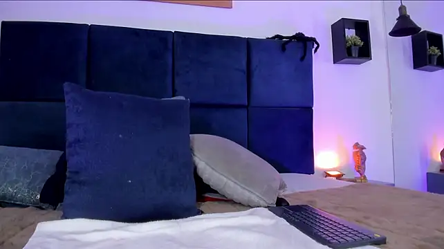 april_jones05 webcam