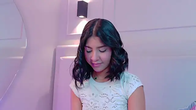 NaomiKlarc