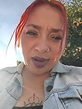 Mariana-94 live cam preview