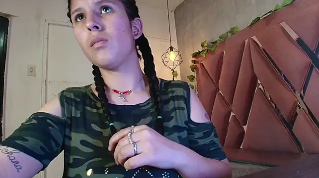 Nixie_Velvet