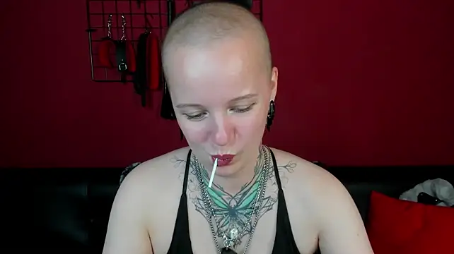 Ruby_Toreadorr live cam on StripChat