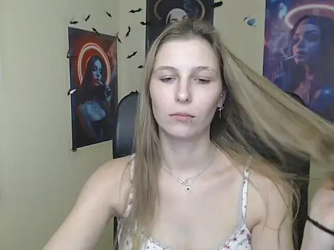 StrangerGi webcam