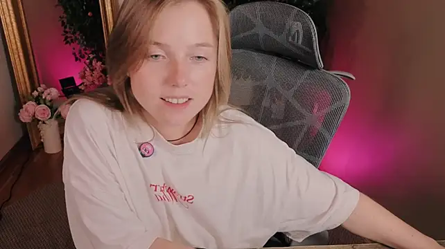 mary_ton webcam