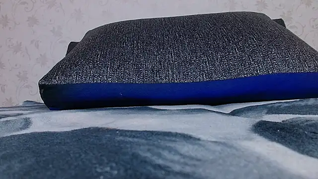 miay_here_ webcam