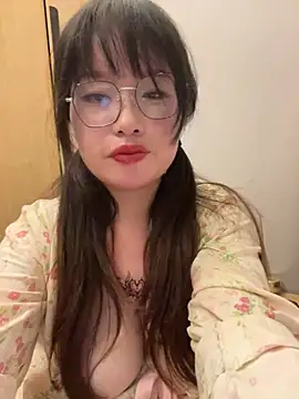 xianyu-ss live cam on StripChat